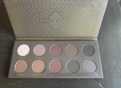 zoeva cocoa blend pressed powder eyeshadow palette