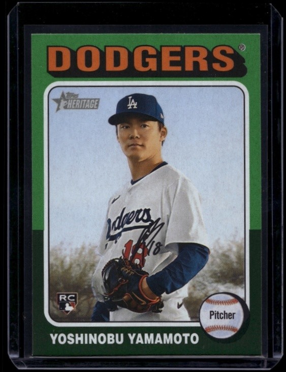 2024 Topps Heritage Baseball Yoshinobu Yamamoto #553 RC Rookie Green Bordered