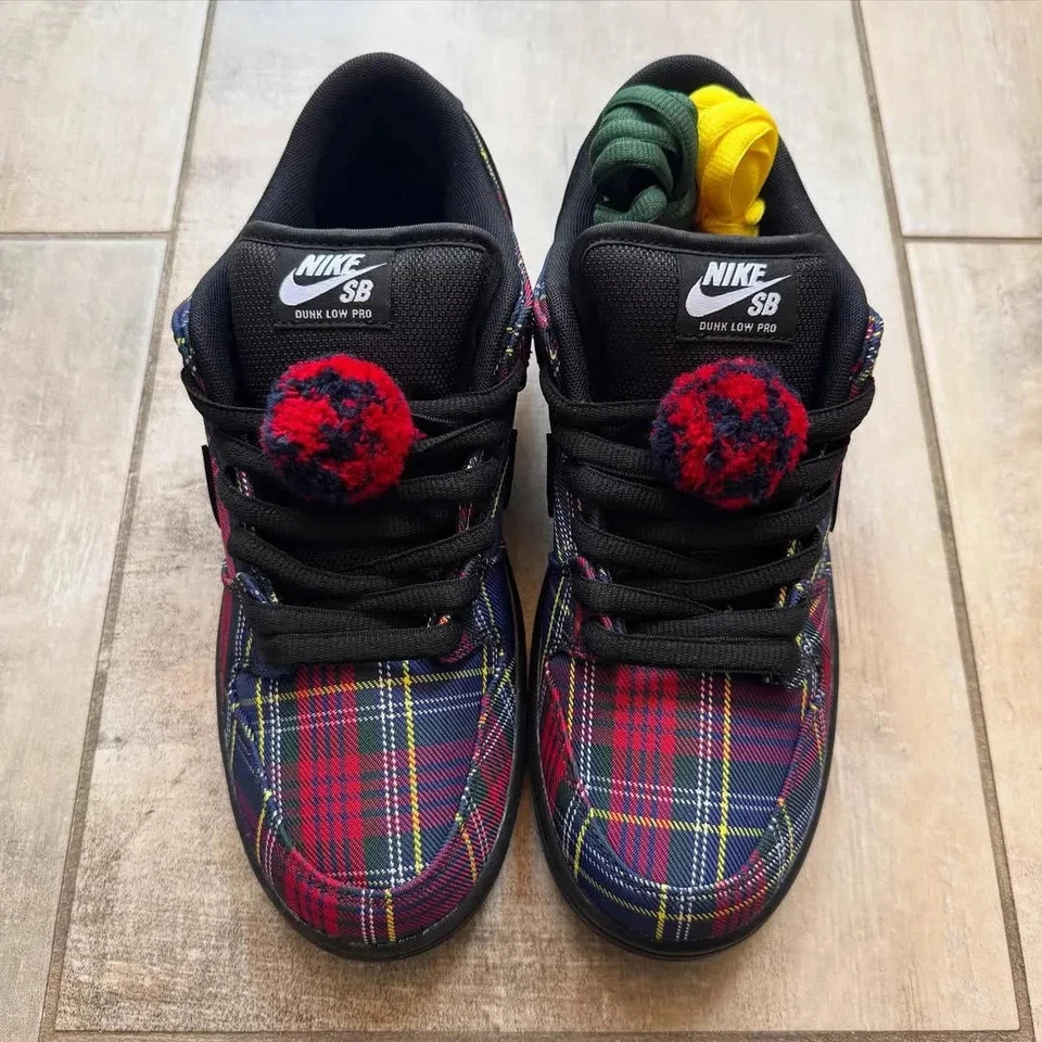 Nardwuar x SB Dunk Low “Tartan” 2025 II1493-600 - Men - Size US (7