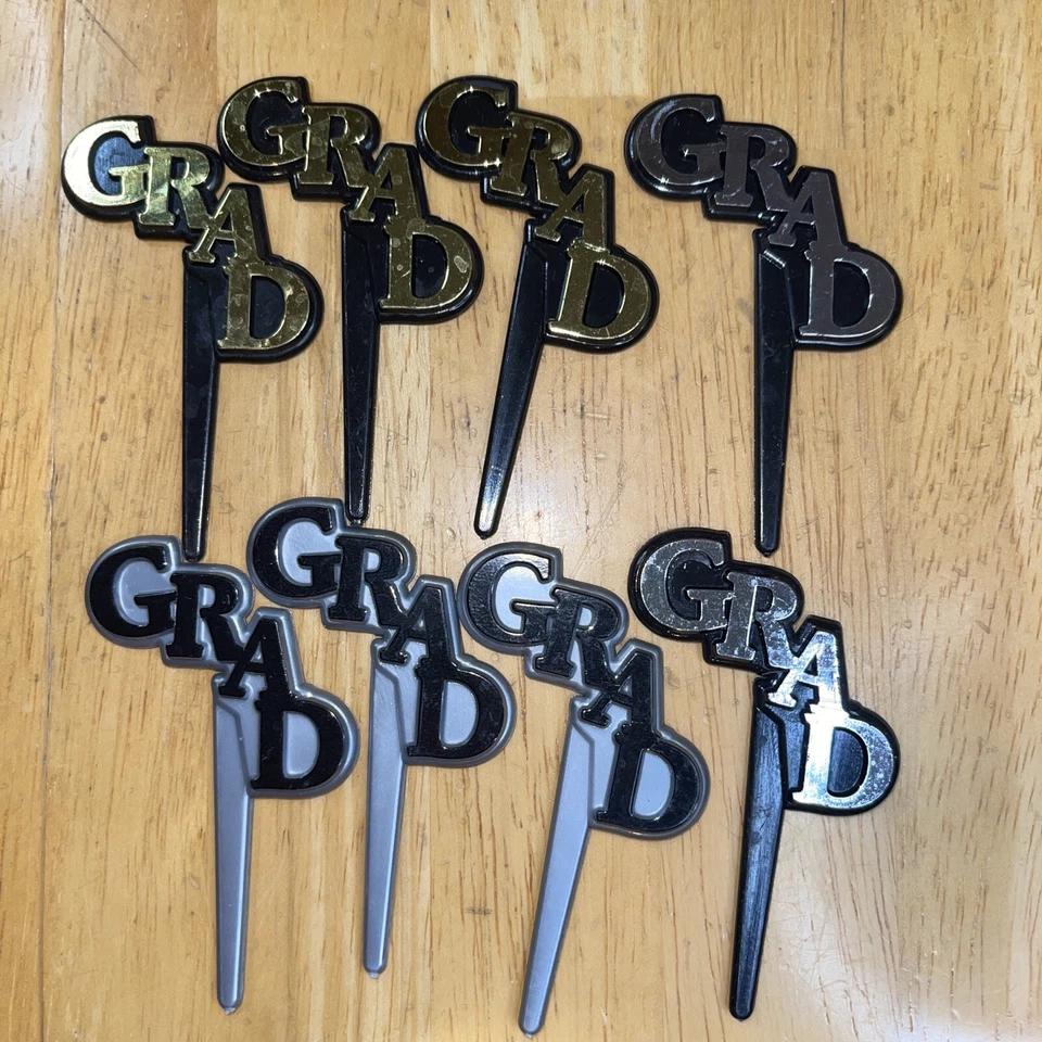 8 selecciones de cupcakes GRAD, decoración de cupcakes 3 dorados/negros, 3 negros/grises, 2 plateados/negros Foto 2 de 4