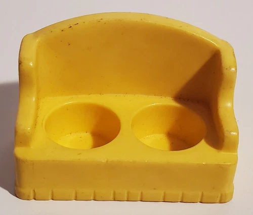 VINTAGE FISHER PRICE LITTLE PEOPLE FURNITURE YELLOW PLASTIC LOVESEAT SOFA FOR 2