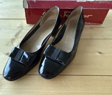 Salvatore Ferragamo Boutique Vala Black Enamel Pumps Black Ribbon 8 AAA