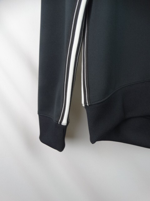 【UMBRO】 W's S/S Collar Sweatshirt & 2Way Pants R5608 Umbro Women's Sweatshirt Size Small Black Crewneck Long