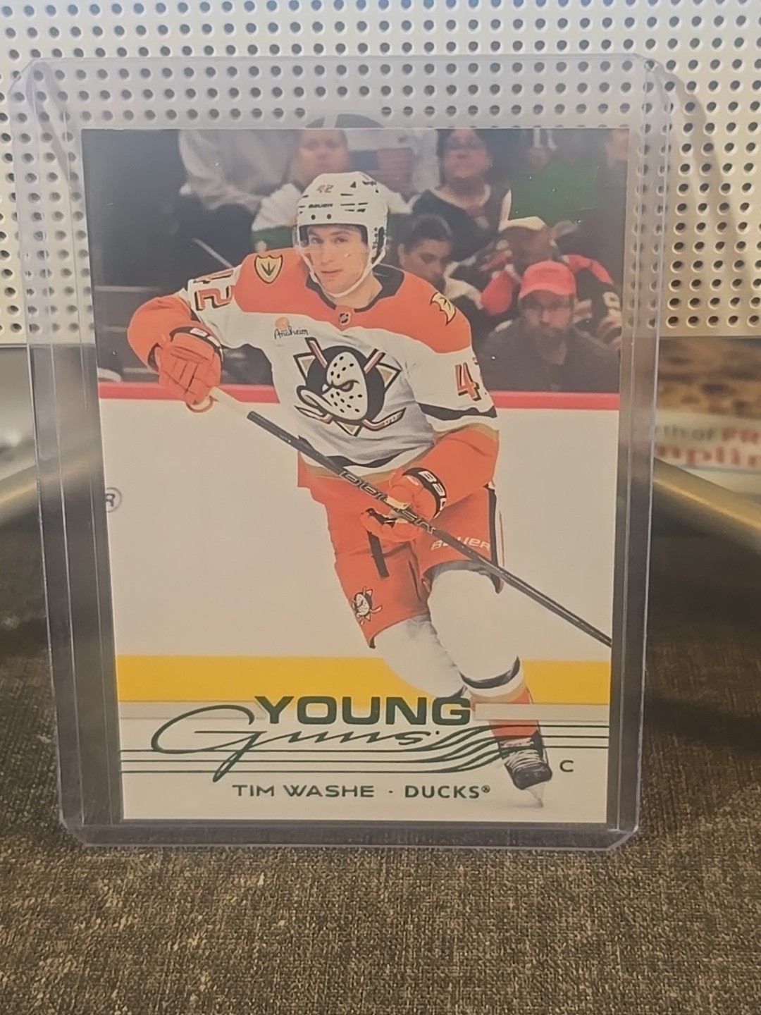 2025-26 Upper Deck Young Guns Holiday Green Foil Tim Washe RC Anaheim Ducks #206