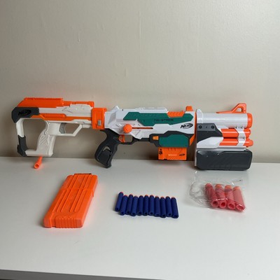 Nerf Modulus Tri Strike + Zubehör und Selbstschießender Stockaufsatz & Kugeln