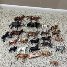 Farm Animal Figures Plastic Random Lot of 25