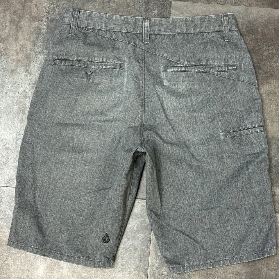 Volcom Frickin Chino Shorts Mens 31 Regular Fit Gray Flat Front Relaxed Skate - Image 2 of 4