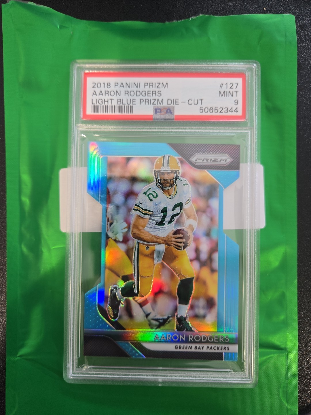2018 Panini Prizm Aaron Rodgers Light Blue Prizm Die-Cut #127 Mint 9 #182/199