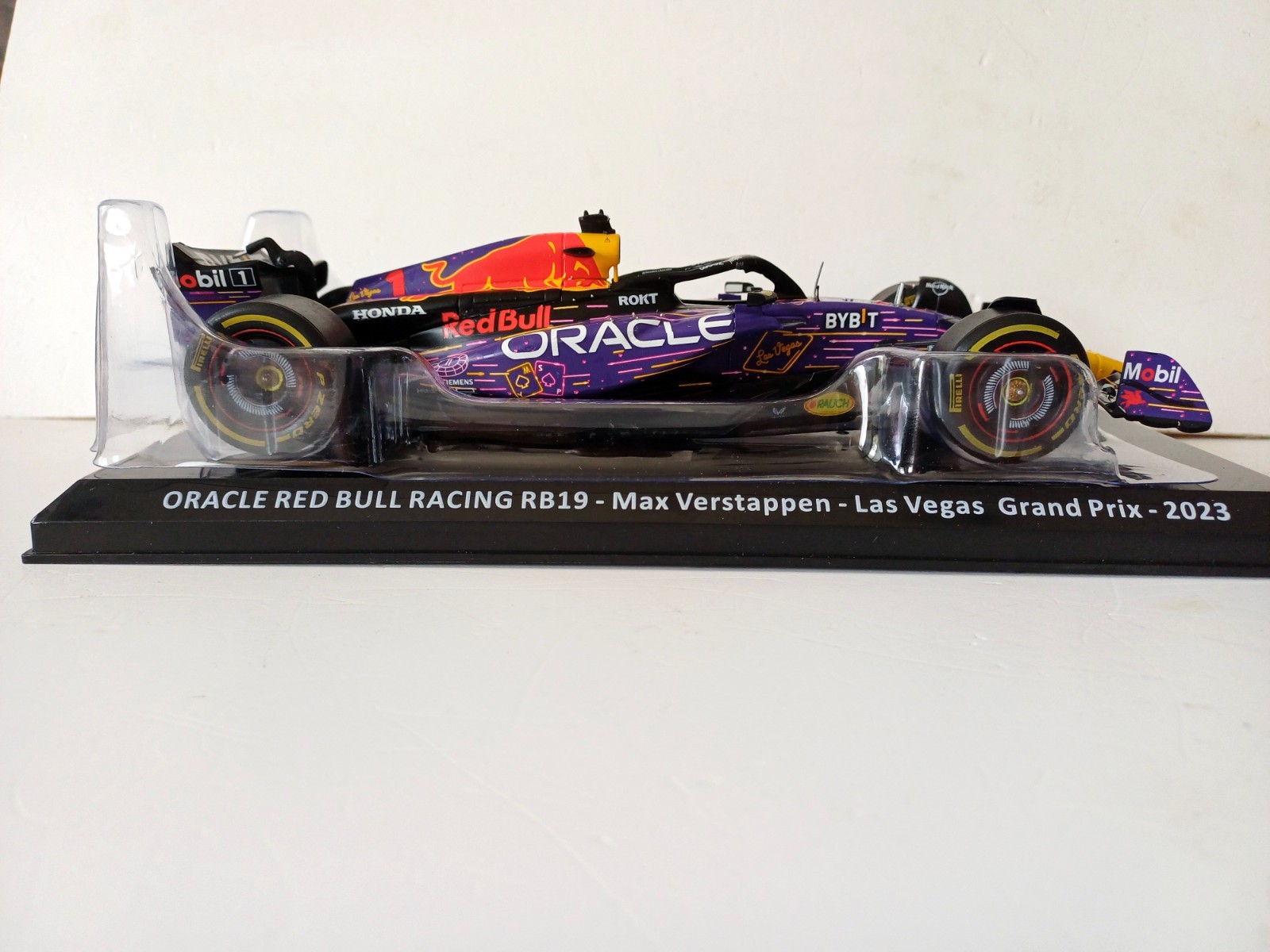 101 1/24 F1 Red Bull RB19 Las Vegas 2023 Verstappen Altaya Centauria Panini