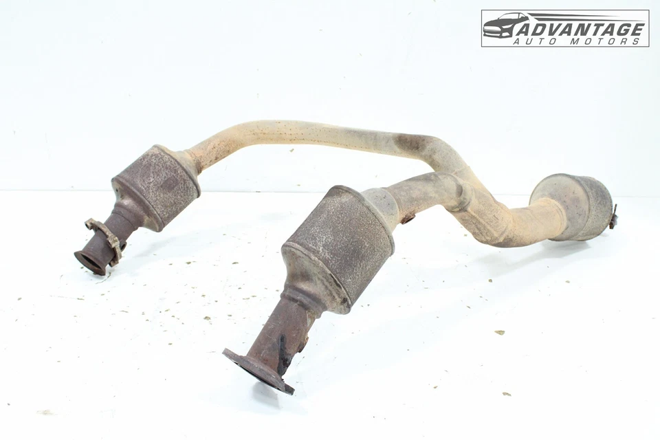 Chevrolet Silverado 1500 LD 2019 4x4 5,3 L motor V8 tubo de escape delantero OEM Foto 2 de 4