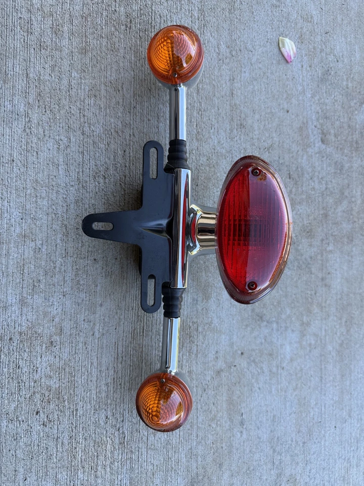 TRIUMPH Scrambler 900 2016 luz trasera/luz de freno con intermitente trasero usado Foto 4 de 4