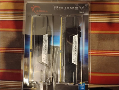 G.Skill PC RAM kit Ripjaws V F4-3200C16D-16GVKB 16 GB 2 x 8 GB DDR4 RAM 3200 MHz