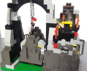 LEGO 6087 Witch's Magic Manor + 2539 Flying Machine Castle Minifigures