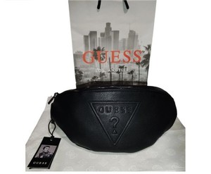 Sac banane GUESS noir.