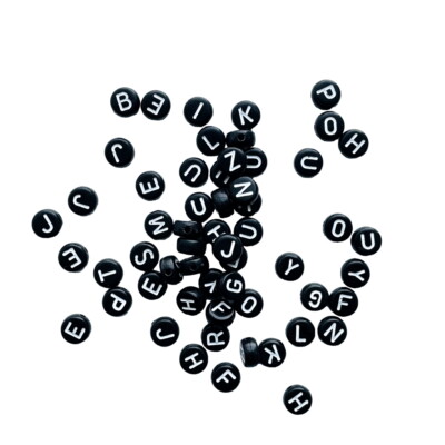 100 Stck. 7 mm flach rund schwarz gemischt & einzelne Buchstaben Alphabet Acryl Perlen A-Z 