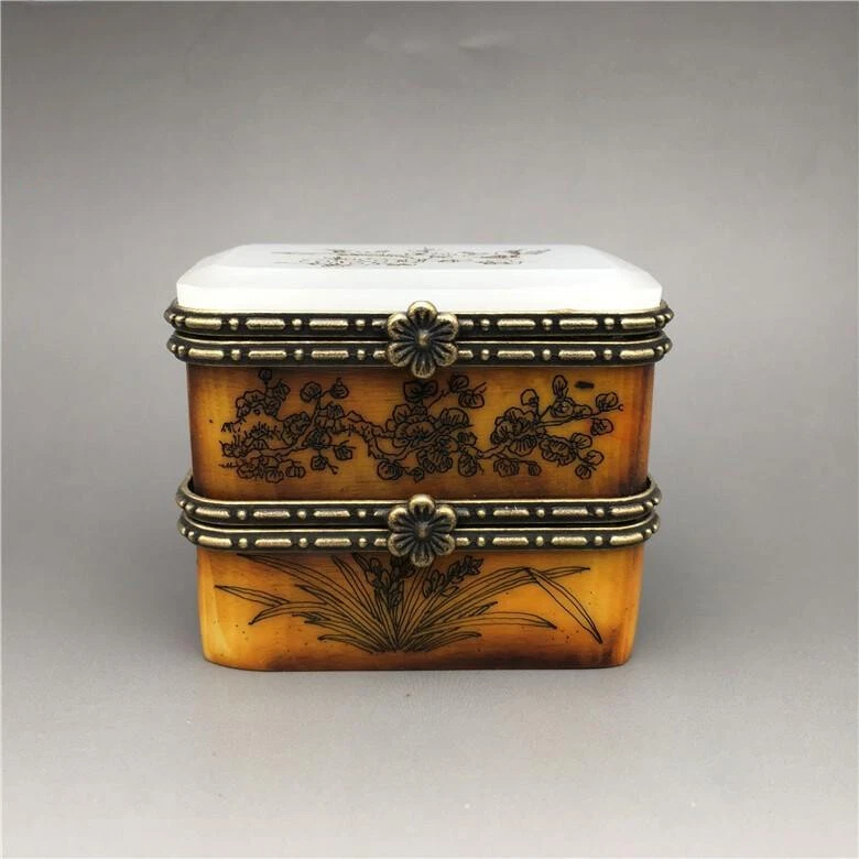 Joyero antiguo y antiguo de doble capa con incrustaciones de jade blanco sudor Foto 2 de 4