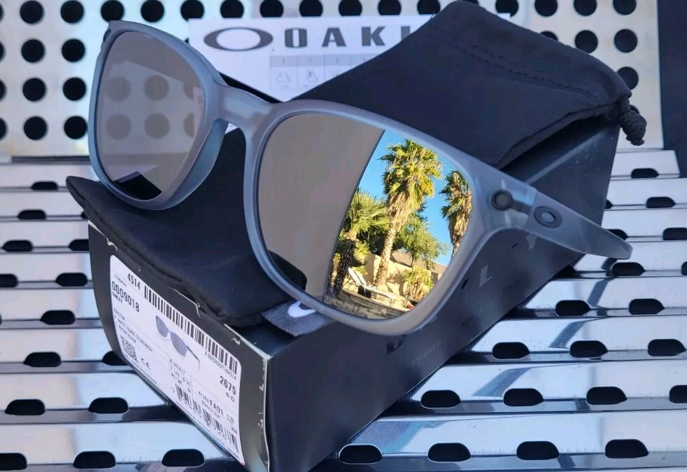 New Oakley OJECTOR 9018-1755 Sunglasses Matte Trans Stonewash w