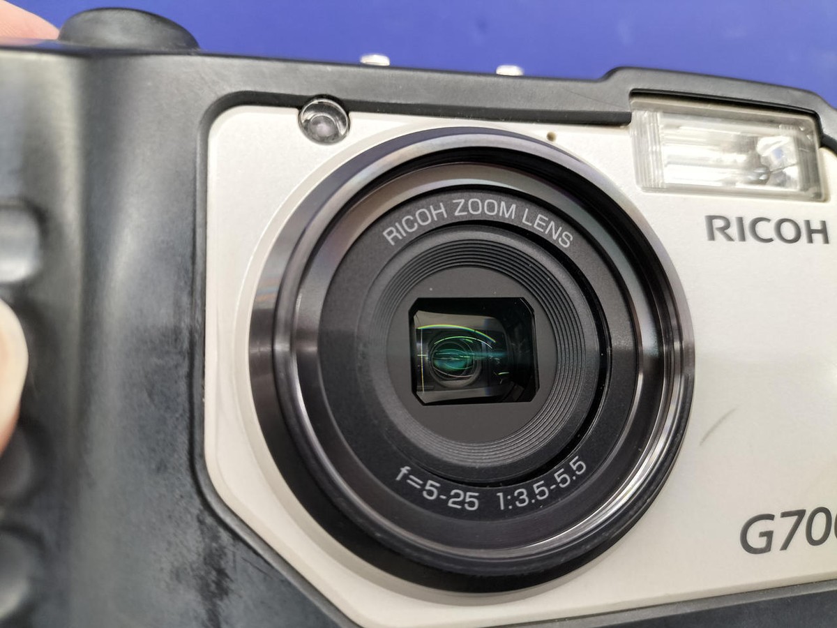 RICOH G700 12.1 megapixels,1/2.3-inch CCD,28mm to 140mm RICOH G700 12.1 megapixels,1/2.3-inch CCD,28mm to 140mm