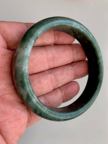 Beautiful Natural Real Chinese Green Jade Bangle Bracelet  Emerald Green 61mm - Afbeelding 1 van 11