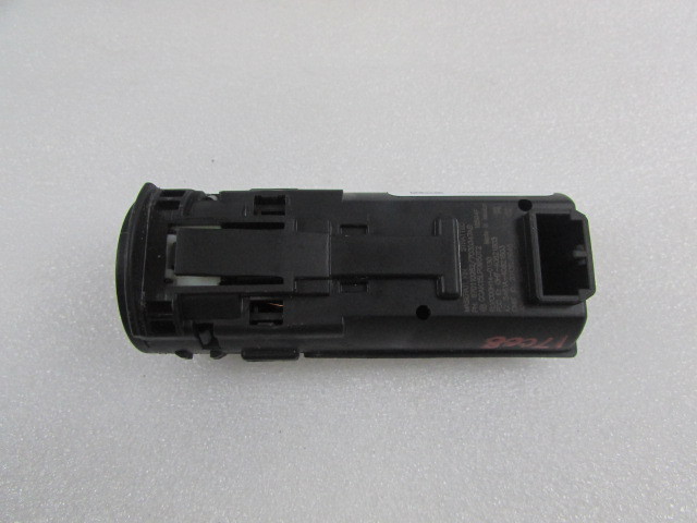 Maserati Ghibli, Ignition On/Off Push Button, Used, P/N 670110262