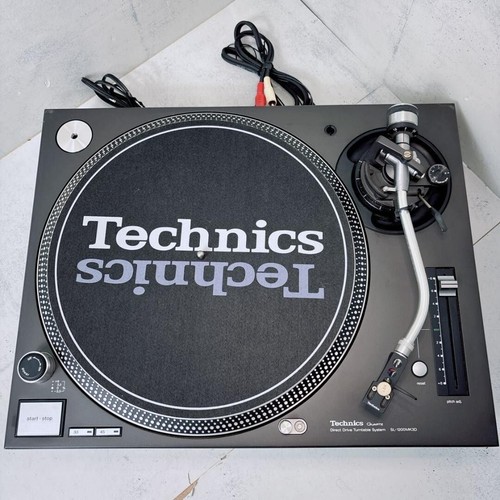 Technics SL-1200MK3D Black with Dust Cover Direct Drive DJ Turntable System Used