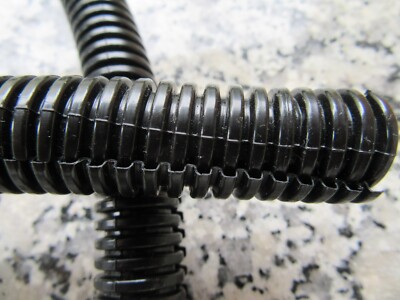6m Wellrohr geschlitzt Kabel Schutz Rohr Isolierrohr UV, da=18mm, di=13,5mm