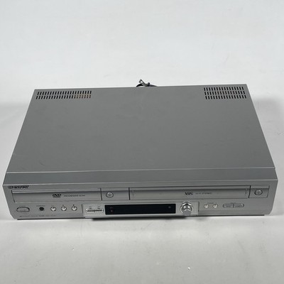 SONY SLV-D500P DVD/VHS VCR Combo Player FOR PARTS No Remote Does Power
