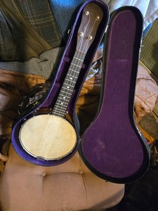 Vintage 4 String BANJO 22 inch. standard approved national usa with case