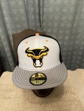 New Era Chicago Bulls 59FIFTY Fitted Hat Black White Yellow Grey Size 7 3/8 New