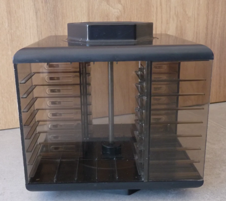 GIRANDOLA - RANGEMENT CASSETTES AUDIO-K7 - TOURNIQUET - Photo 1/4