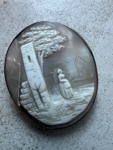 Vintage Rebecca am Brunnen? Antike geschnitzte Muschel Kamee Brosche Anstecknadel zum Reparieren H4 - Bild 2 von 14