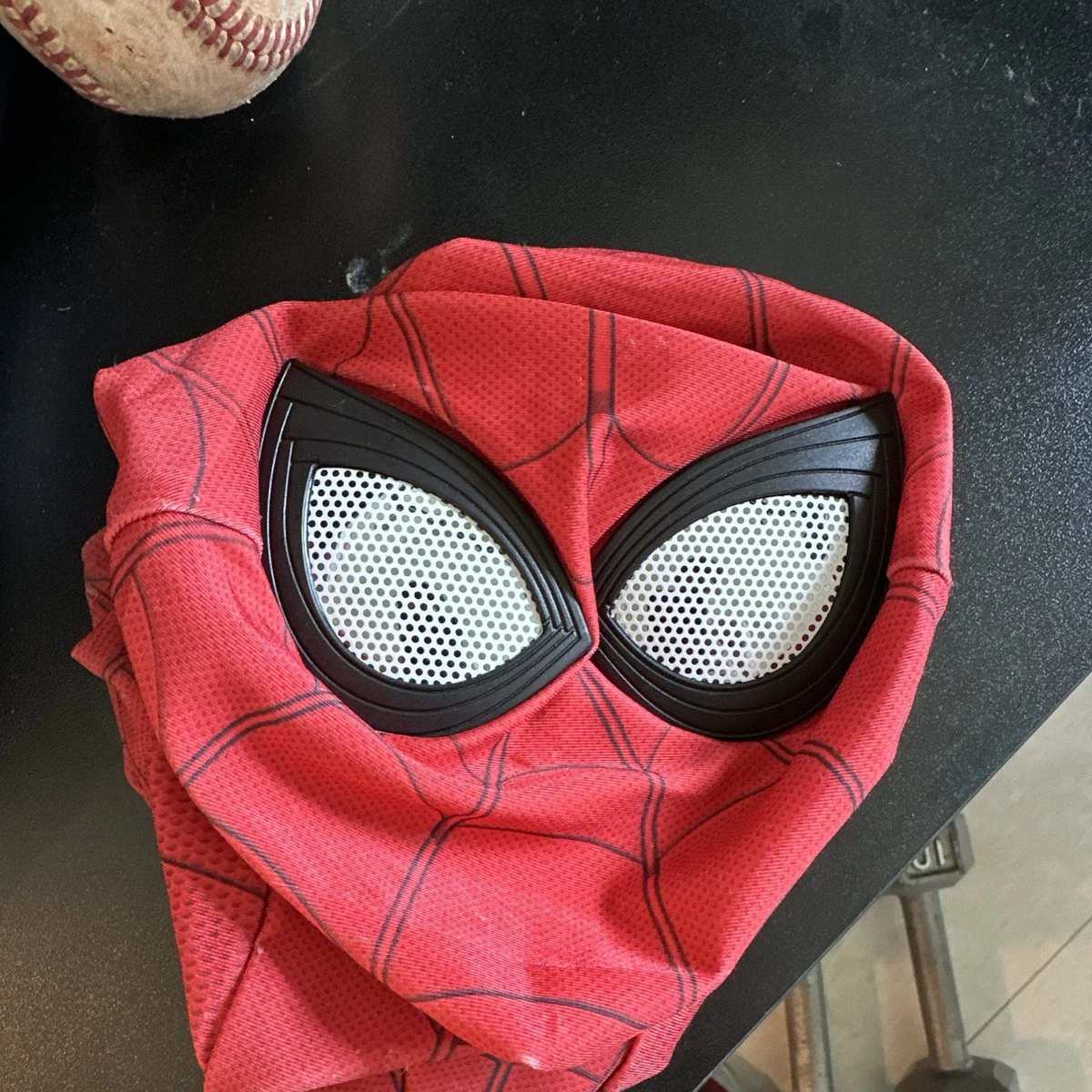Preços baixos em Sem Marca Spider-man Máscaras e Máscaras para os