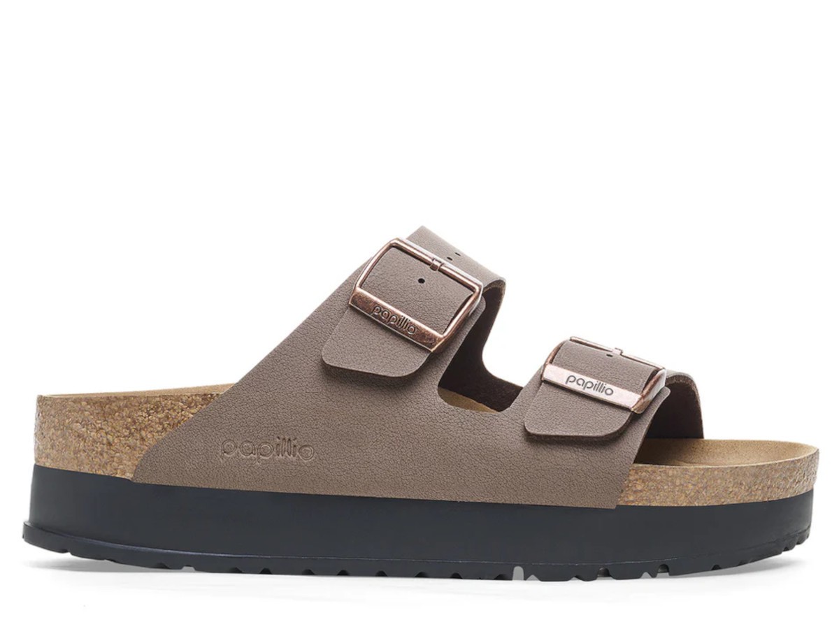 Birkenstock Damenschuhe Badelatschen 1027417 ARIZONA ГИБКАЯ ПЛАТФОРМА УЗКАЯ Braun