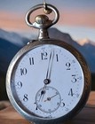 montre gousset mécanique argent CRUCIFIX 1880 couvercle scène galante fonctionne