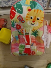 Fisher-Price Infant to Toddler Rocker Chair Bouncer with Vibrating
