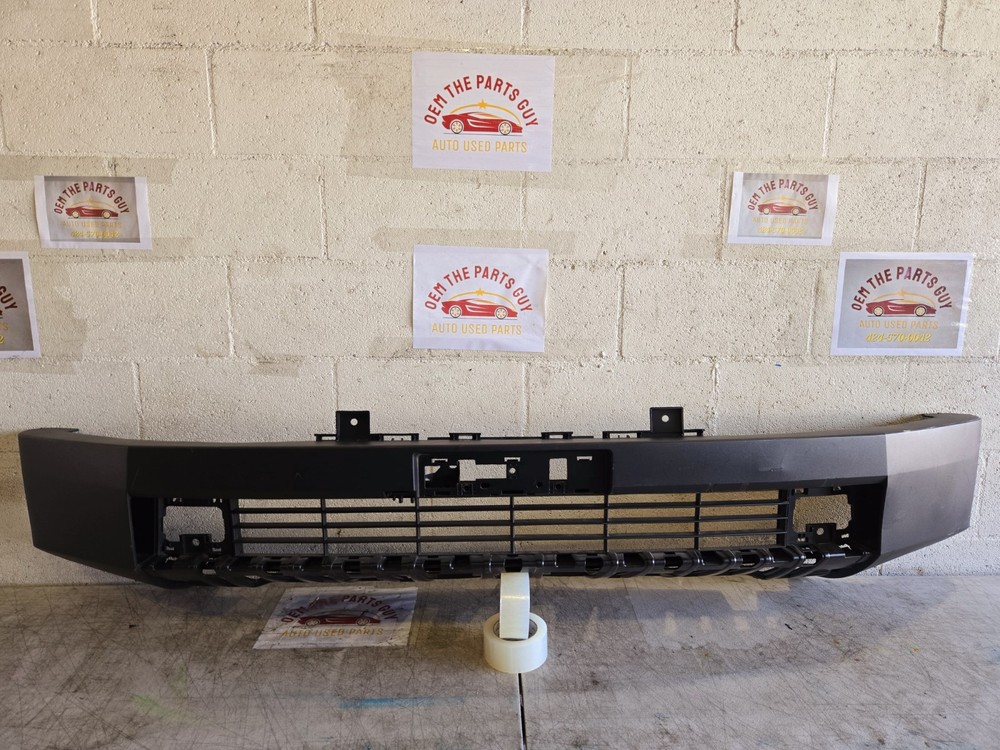2024-2025 Tesla Cybertruck OEM Front Bumper Cover 1896360-00-B Used  