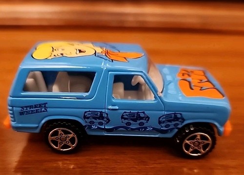 Vintage Racing Champions ’80 Blue Ford Bronco Fred From Scooby-Doo 1999 Diecast - Picture 4 of 8