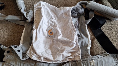Ergobaby Carrier Original- Three-Way Baby Carrier One Size Galaxy Grey - Picture 14 of 22