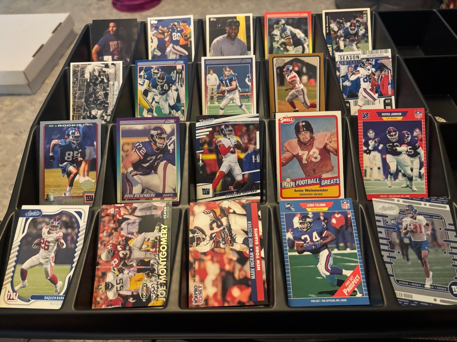 Lot Of 100 New York Giants Football Cards