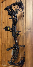 NEW Bear Archery Paradigm RTH Compound Bow Black RH Hunting PACKAGE 27-32"