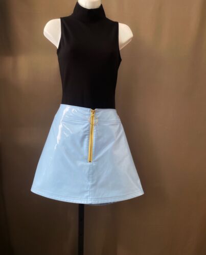 Pierre Cardin, Fila, Urban Outfitters Mod Mini-Reißverschlussrock, Baby blau Kunstpatent
