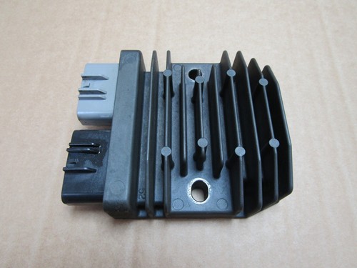 BMW S1000R 2016 8,608 miles regulator rectifier FH020CA (10075) - Picture 2 of 5