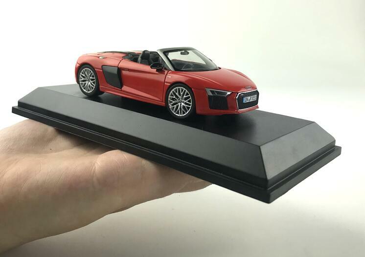 AUDI R8 V10 plus Coupe  1/43 ミニカー Amazon | 新型 アウディ R8 V10 Plus Coupe 1/43 ミニカー 白