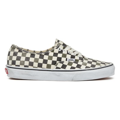 dizzy checkerboard vans