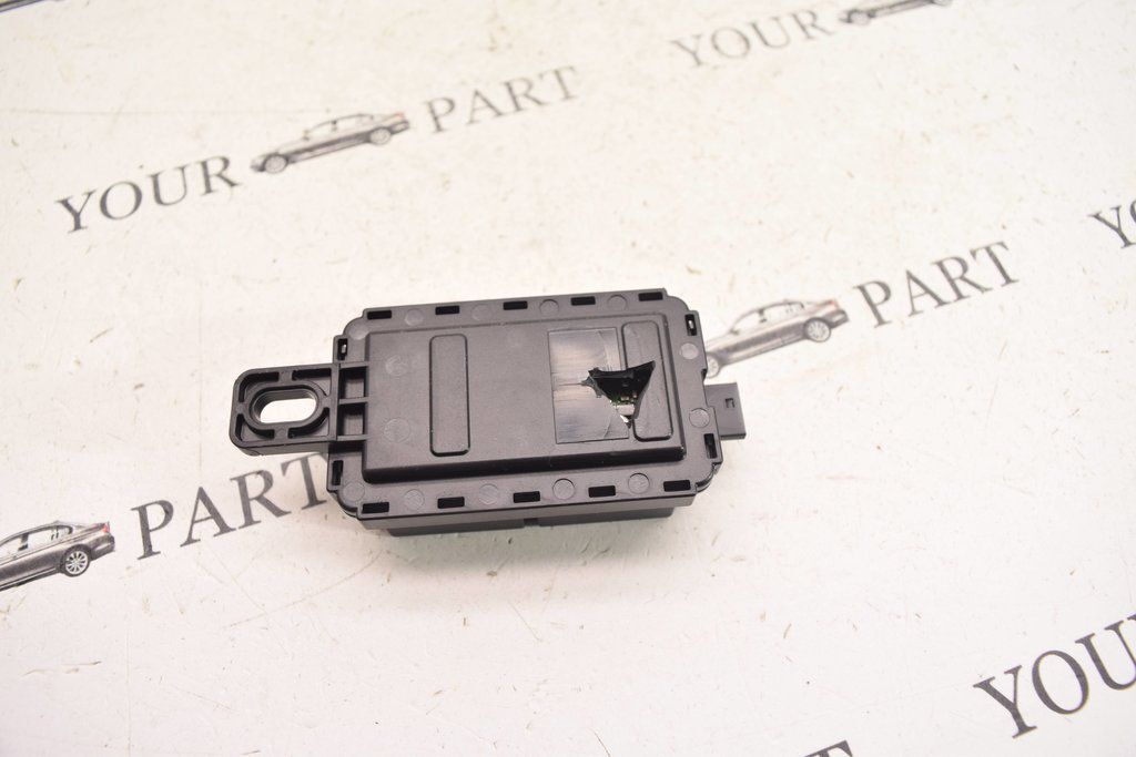 BMW X1 F48 F49 2019 Central locking control unit module 8706502  