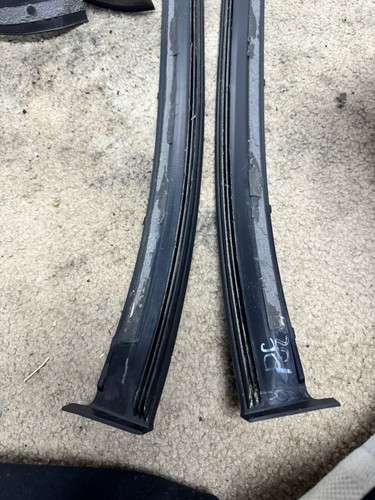 2012 Jeep Liberty Outer Roof Molding Trim OEM ( Good Condition!! ) - Picture 16 of 24