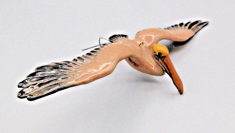 RARE HTF  Hagen Renaker Glossy Flying Brown Pelican on Wire