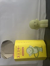 SMISKI Exercise Series Doing Crunches W/ Box