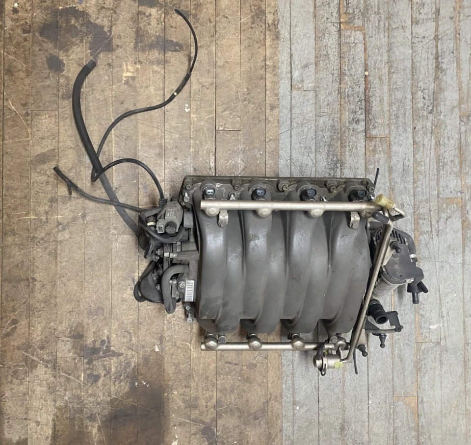 Cuerpo del acelerador / colector de admisión - Audi A8 S5 RS4 y más 077-133-062-A 2001-2012 Foto 2 de 4