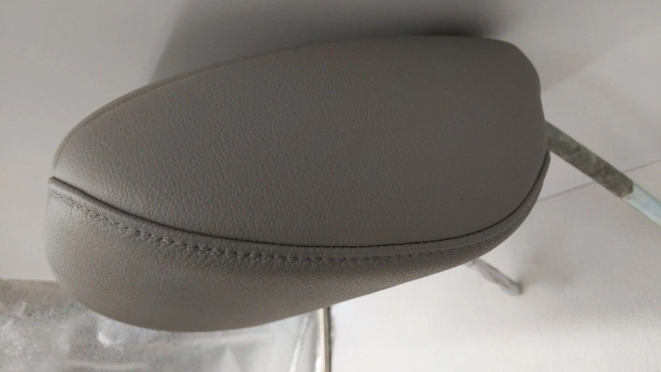 2001-2005 Chevrolet Monte Carlo Headrest Head Rest Rear Seat Gray B6WZC - Image 4 of 4